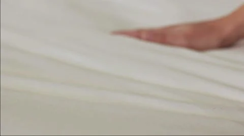 Soft white bed sheet 動画素材 68414875