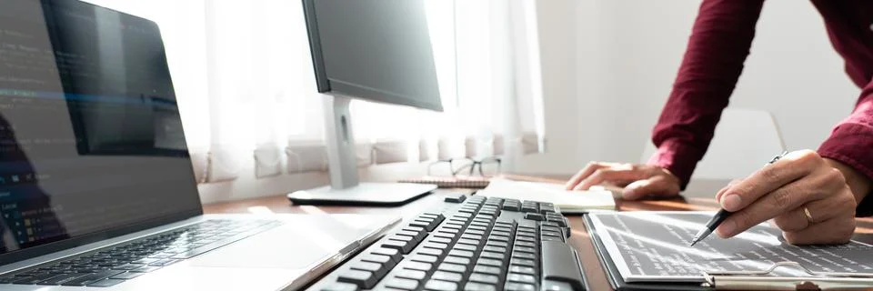 Software developer or programmer working data debugging improvement binary al Foto stock