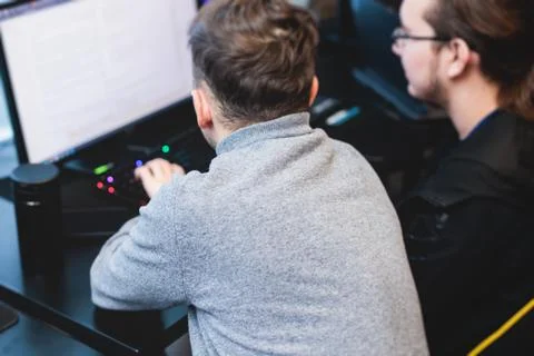 Software developer students in auditorium hall working on computer and lapt.. Foto stock