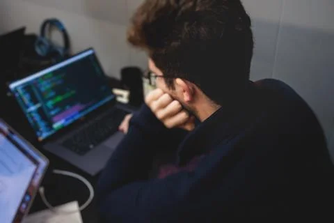 Software developer students in auditorium hall working on computer and lapt.. 스톡 사진