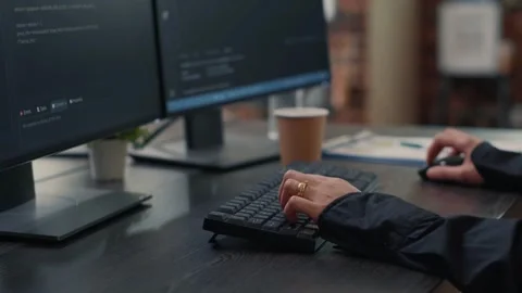 Software Developer Typing Code and Writing Algorithm Vídeos de archivo 330276172