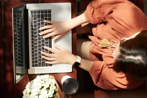 Software Developer Working on Laptop 스톡 사진