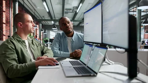 Software Engineers Collaborate On Coding Secure Web Applications 動画素材 336370382