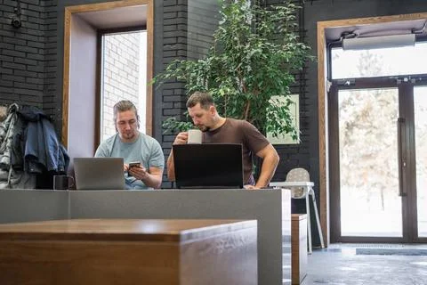 Software engineers working on project and programming in company. Business Foto stock