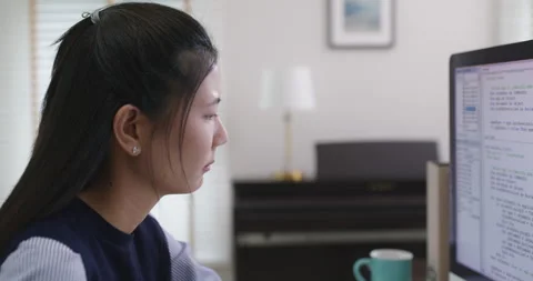 Software freelance engineer can't find solution solving coding bug. 動画素材 176097434