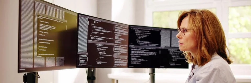 Software Programmer Or Coder Woman Foto stock