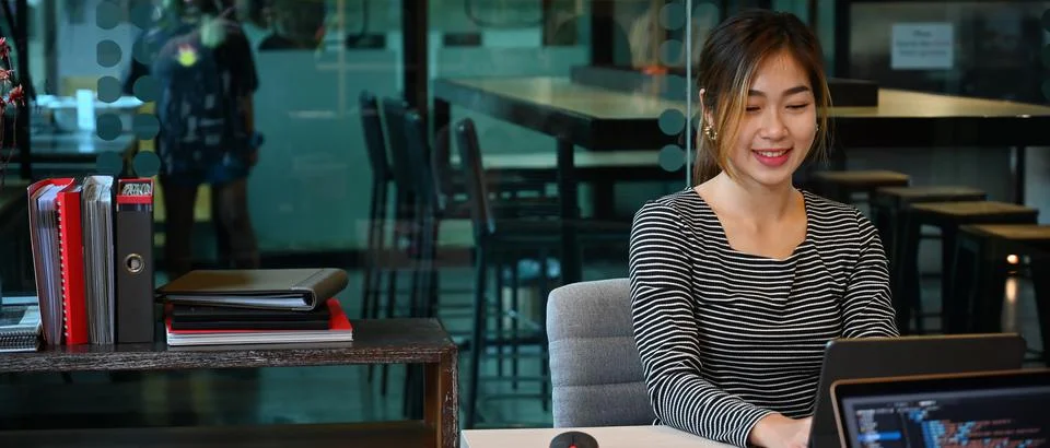 Software programmer or coder working for development website design in startup 스톡 사진