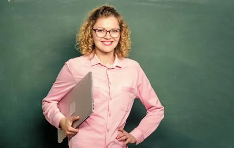 Software quality assurance career. Study programming languages. Girl surfing Foto stock