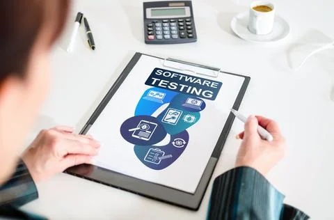 Software testing concept on a clipboard 库存照片