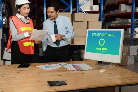 Software update on computer for modish version of device software Foto stock