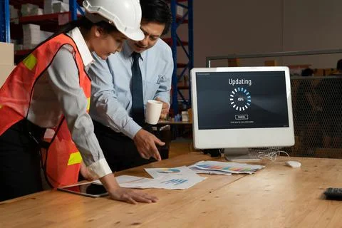 Software update on computer for modish version of device software Foto stock