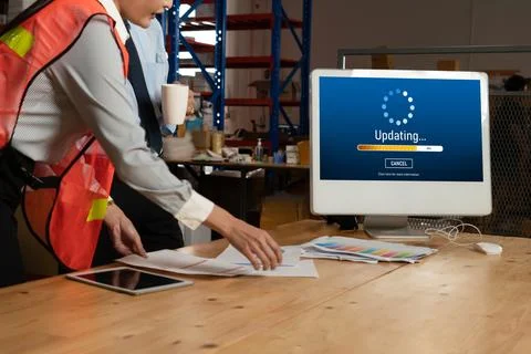 Software update on computer for modish version of device software 스톡 사진