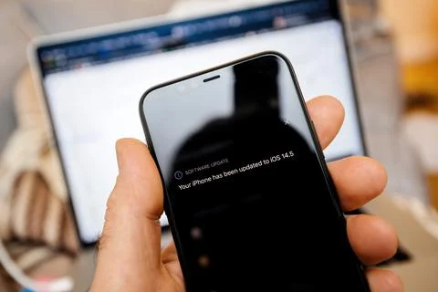Software update your iPhone has been updated to iOS 14.5 Stock Photos