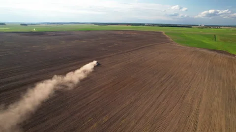 Soil cultivation field use tractor. Disk harrow on plowing field 库存影片 167041121