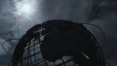 A solar eclipse in Flushing Meadows Park Video stock 271335931