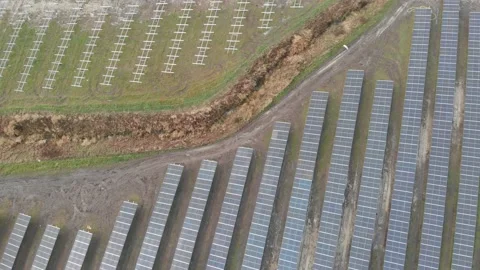 Solar Farm, Rows of Solar Panels, Efficient use of Space, Aerial Vídeo Stock 148314746