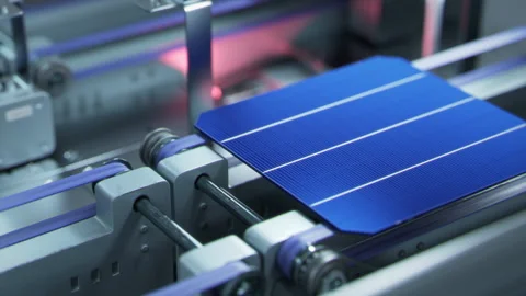 Solar Panel Cells on Conveyor Line are being Tested Vidéo 241215459