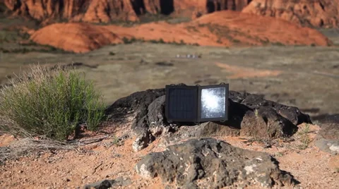 Solar panel by cliff super tight Vídeos de archivo 37120910