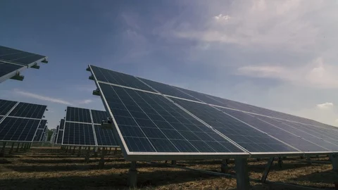 Solar panel tracking sunlight 動画素材 96424473