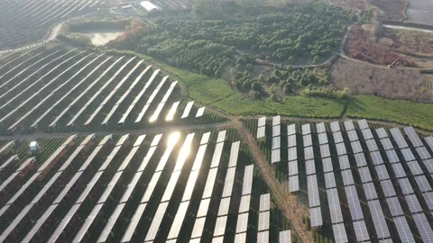 Solar power station in mountain Vidéo 166389841