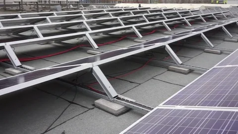 Solarpanel field on rooftop Video stock 84759844