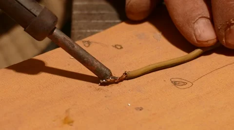 Soldering a Wire 스톡 동영상 58687760