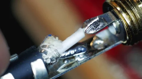 Soldering.Close Up Stockbeeldmateriaal 71495485