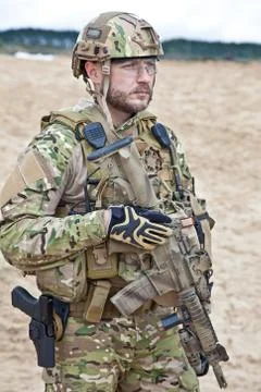 Soldier in the desert Stock Photos