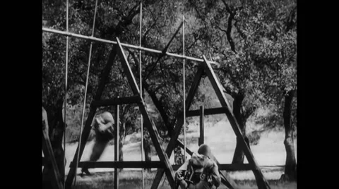 Soldier falling off swinging pole during basic training Stock Footage 45655653