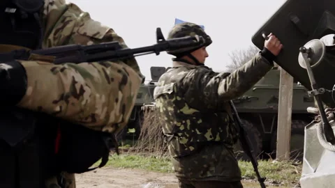 A soldier opens tank hatch Stock Footage 231932293
