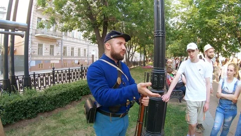 Soldier with rifle 스톡 동영상 110812909