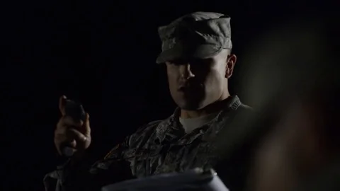 Soldiers in basic training do push ups and situps. Stock Footage 123372082