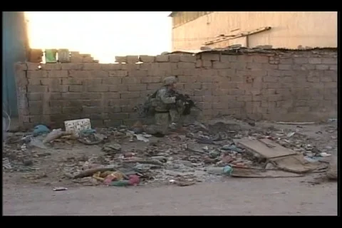 Soldiers finding a weapons cache in an abandoned house - 2007 스톡 동영상 108842541