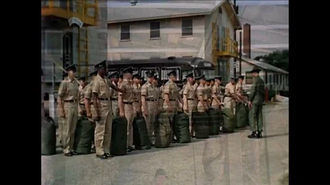 Soldiers leaving basic combat training and starting advanced individual training Video stock 95068358