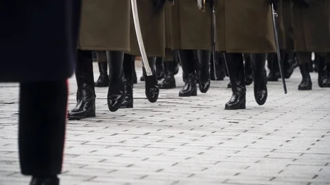 Soldiers marching on the streets 스톡 동영상 105717673