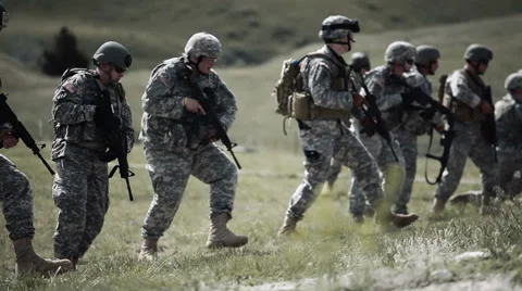 Soldiers practicing kneeling stance Stock Footage 52700148