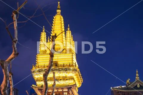 Solemn, Buddhist temple, Jing'an Temple, Shanghai, tourist attractions, Stock Photos