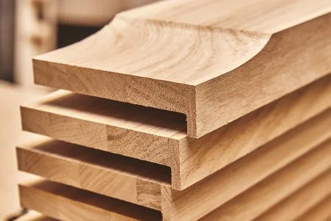 Solid oak joinery product. Oak plinth block Foto stock