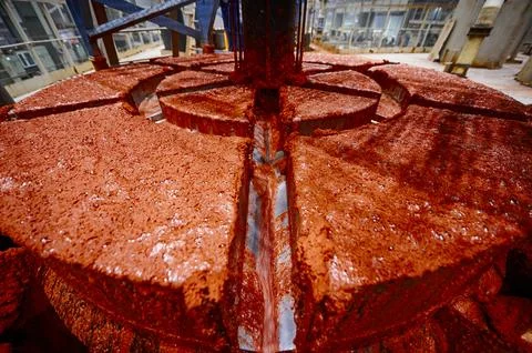 Solid residual of potassium salt in floatation machine basin Foto stock