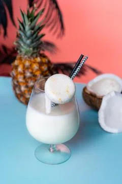 Solid shampoo with coconut and pineapple Pina colada hair care Spa Foto stock