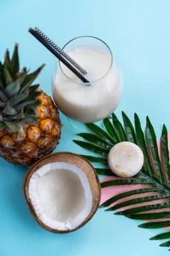 Solid shampoo with coconut and pineapple Pina colada hair care Spa Foto stock
