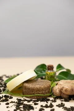 Solid shampoos made from ginger, green tea and oils. Natural cosmetics for .. Stock Photos
