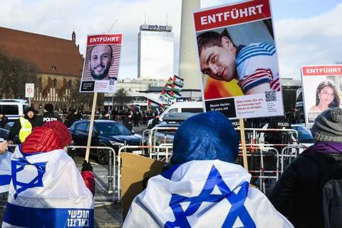  Solidaritätskundgebung für Israel Unter dem Motto Einmal Auschwitz war zu. Stock Photos