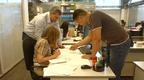 Сolleague team work brainstorming ideas meeting discussion and debate project Video stock 52549106