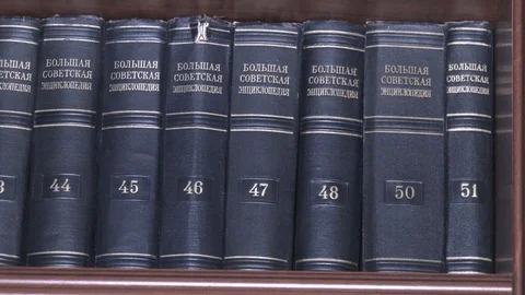 Сollection of the great Soviet encyclopedia books Vidéo 89803229