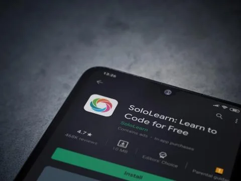 SoloLearn - Learning coding app play store page on the display of a black mob Stock Photos