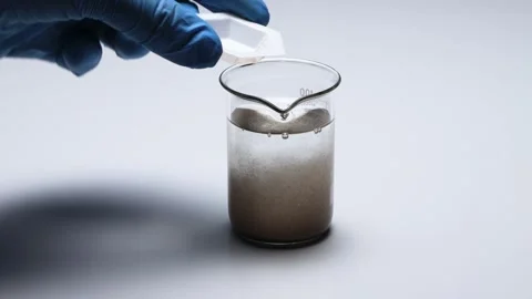 Solubility 動画素材 255311732