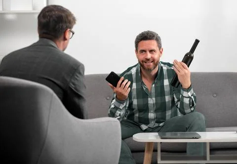Solving problem, alcohol addiction, man alcohol abuse. Psychology, mental 스톡 사진