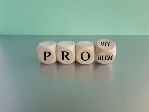 Solving a problem and making profit symbol. Foto stock