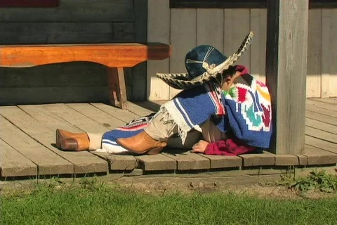 SOMBRERO DOLLY SIDE VIEW Stock Footage 354524